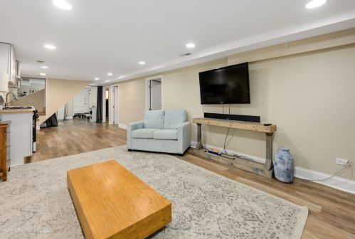 5055 Fletcher St, Chicago IL  60641-5037 exterior