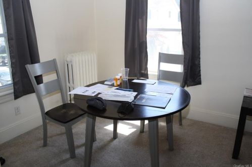 526 Simpson Pl, Peekskill NY 10566-4522 exterior