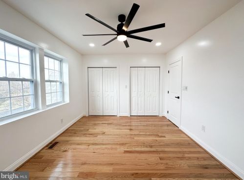 5217 New Hampshire Ave, Washington DC 20011-7920 exterior