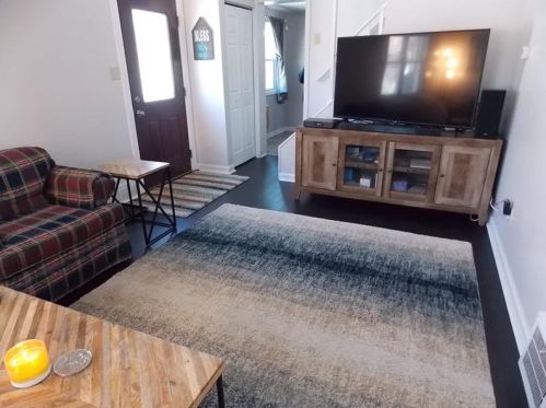 127 Hollow Haven Dr, Pittsburgh, PA 15236-2614