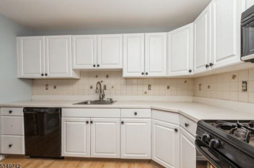 45 Davenport Pl, Morristown NJ 07960-6574 exterior