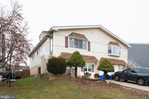 8122 Dorcas St, Philadelphia PA 19111-4112 exterior