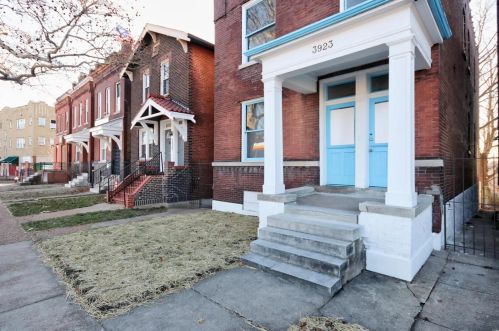 3923 Grand Ave, Saint Louis, MO 63118-2604