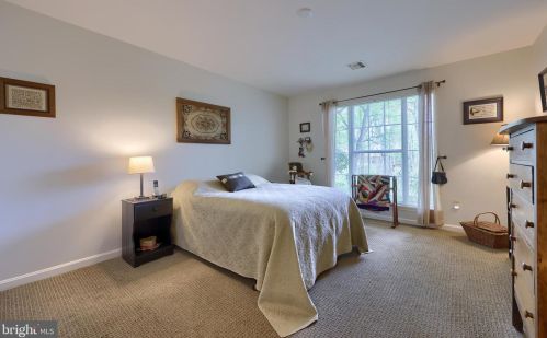 104 Country Pl Dr, Lancaster PA 17601-1775 exterior