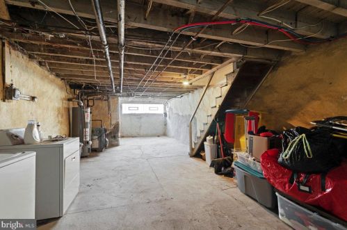 6204 17 St, Philadelphia PA 19132-3927 exterior