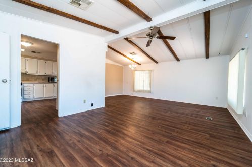 101 Mora Dr, Green Valley AZ 85614-4317 exterior