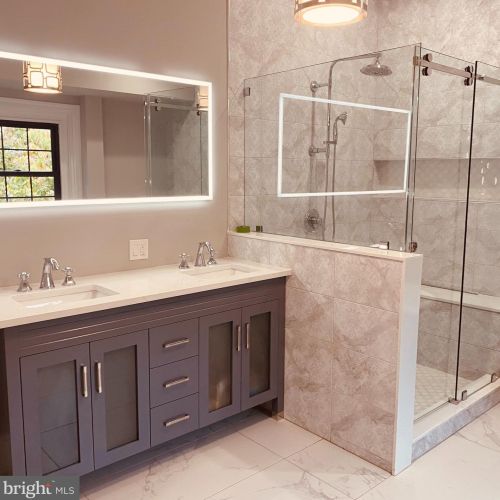 776 Front St, Philadelphia PA 19147-3523 exterior