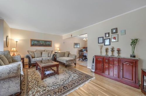 73 Stuart Dr, Poughkeepsie NY 12603-4719 exterior