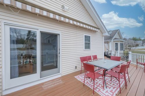 30 Max Ln, Concord NH 03301-8629 exterior