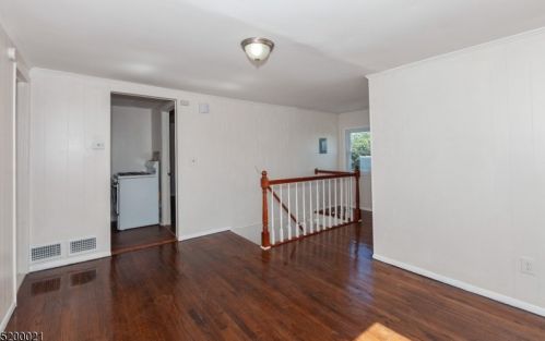 70 Lindsley Ave, Irvington NJ 07111-1749 exterior