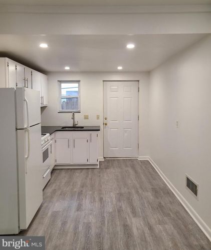 2035 Manton St, Philadelphia PA  19146-4327 exterior