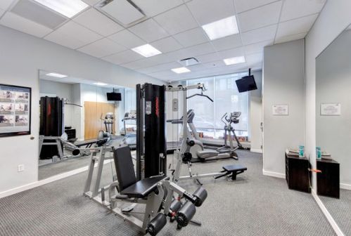 757 Orleans St, Chicago IL  60654-3514 exterior