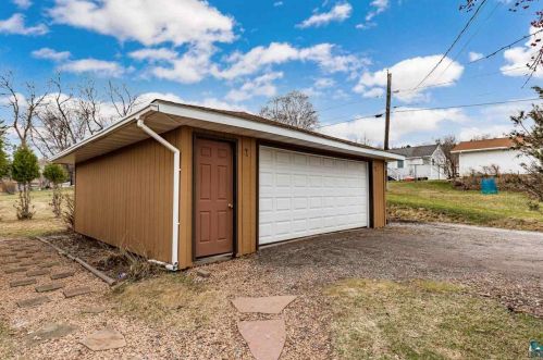 2701 13 St, Duluth MN 55806-1114 exterior