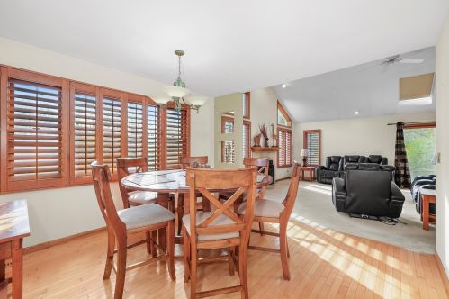 9006 Vine Ave, Bull Valley IL 60097-8243 exterior