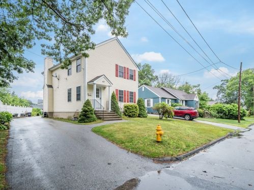 43 Jennings St, Worcester, MA 01604-1927