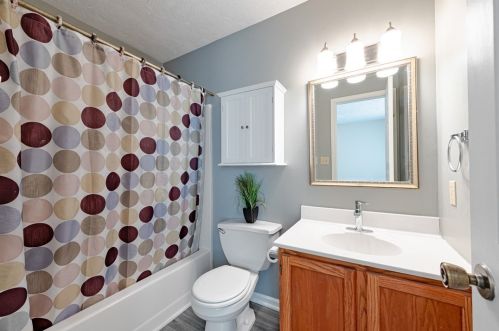 236 Mnr Vw Dr, Manor PA 15665-9731 exterior