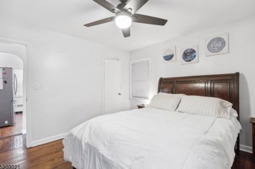 70 Lindsley Ave, Irvington NJ 07111-1749 exterior