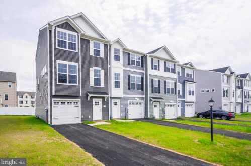 202 Ctr St, Hanover PA 17331-2829 exterior