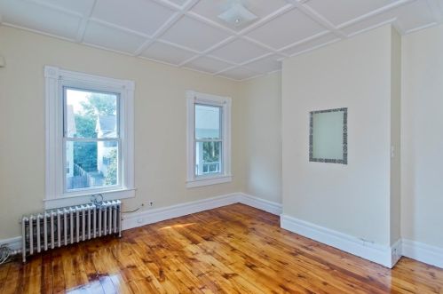 61 Euclid Ave, Springfield MA 01108-1725 exterior