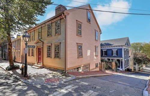 94 Benefit St, Providence, RI 02904-2724