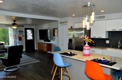 3231 Champlain Ave, Tucson AZ  85730-1942 exterior