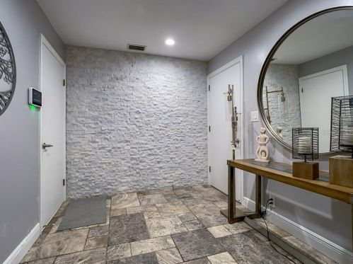 591 Luzon Ave, Tampa FL 33606-3623 exterior