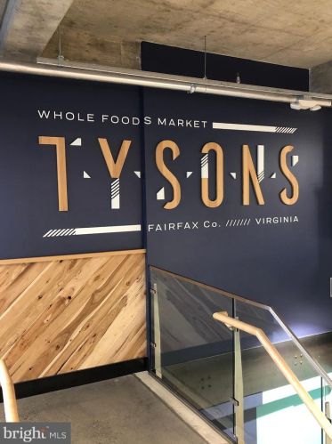 8360 Greensboro Dr, Mc Lean VA 22102-3511 exterior