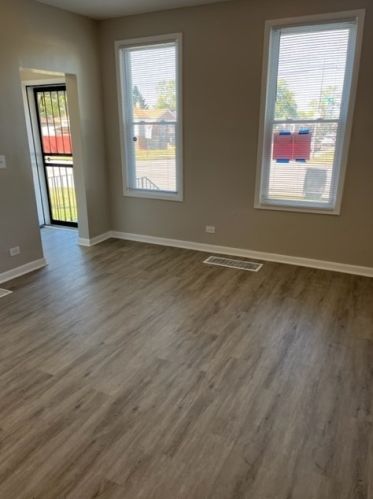 1133 Vermont Ave, Chicago, IL 60827-6520