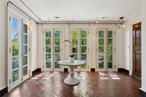 82 Inman Cir, Atlanta GA 30309-3384 exterior