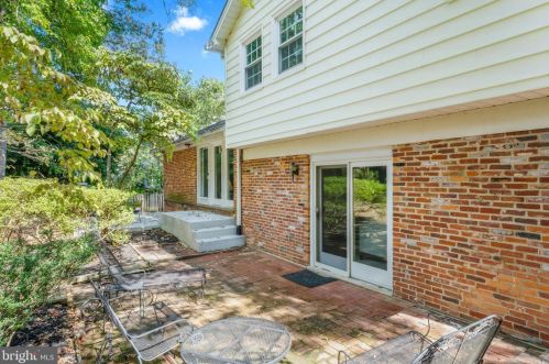 11814 Coldstream Dr, Rockville MD 20854-3620 exterior