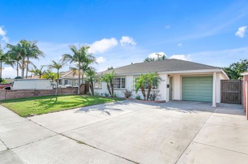 13737 Gardenland Ave, Bellflower, CA 90706-2728