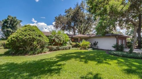 4038 Shorecrest Dr, Orlando FL 32817-1255 exterior