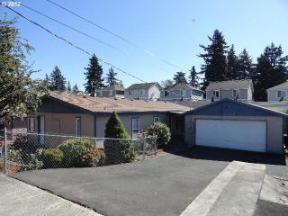 11828 Ash St, Portland OR  97216-3727 exterior