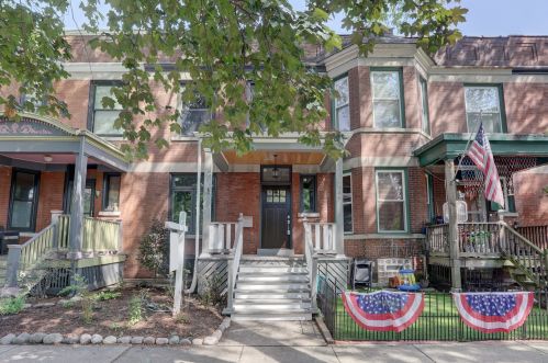 1934 Newport Ave, Chicago IL  60657-1026 exterior