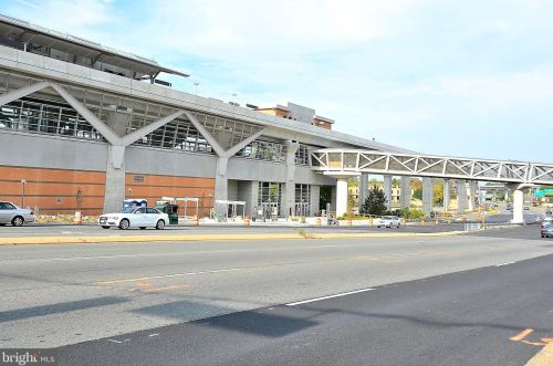 8370 Greensboro Dr, Mc Lean VA  22102-3515 exterior