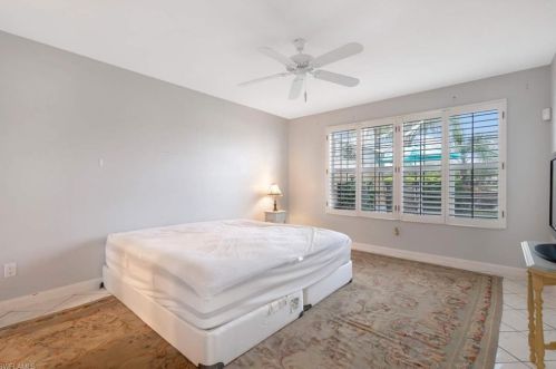 7810 Ionio Ct, Naples FL 34114-2648 exterior