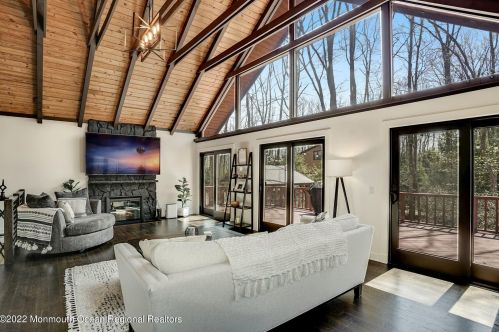 218 Chandler Rd, Jackson Twp NJ  08527-4339 exterior