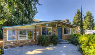 10407 12 Ave, Seattle WA  98125-7514 exterior