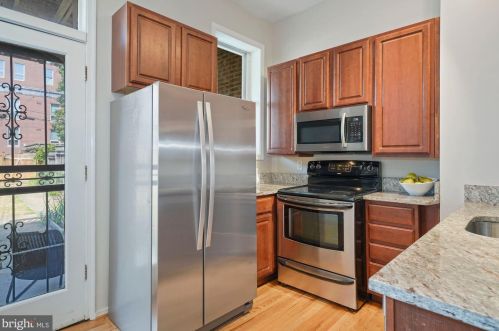 716 3 St, Washington DC 20001-2624 exterior