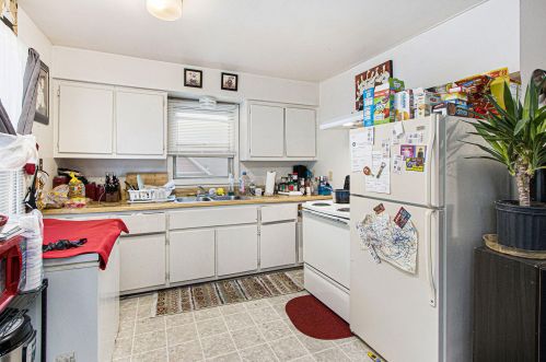 1304 Douglas Ave, Kalamazoo MI 49007-2227 exterior