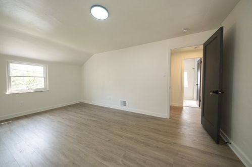 110 Briarwood Dr, Pittsburgh PA  15235-4301 exterior