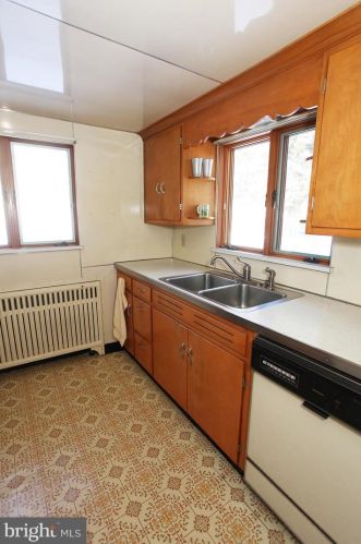 223 Washington St, Huntingdon PA 16652-1525 exterior