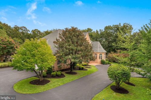 11409 Palatine Dr, Rockville MD  20854-1453 exterior