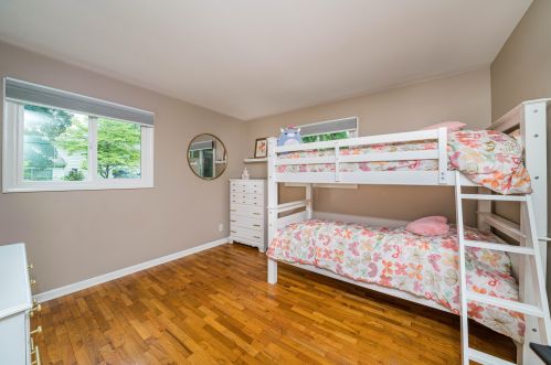 1111 Highgate Rd, Kalamazoo MI 49006-2774 exterior