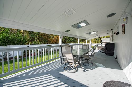 168 Suffolk Ave, Babylon NY 11704-2825 exterior