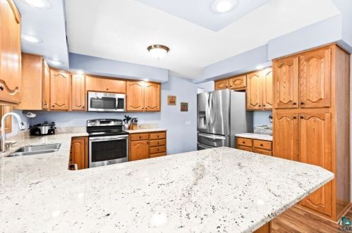 3258 Trudeau Rd, Duluth MN 55811-2843 exterior