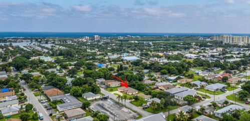 316 12 Ave, Boynton Beach FL 33435-5940 exterior