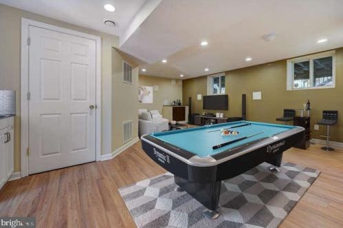 9 Astor Ct, Princeton NJ  08540-7809 exterior