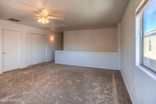 8363 Hunnic Dr, Tucson AZ 85747-5987 exterior