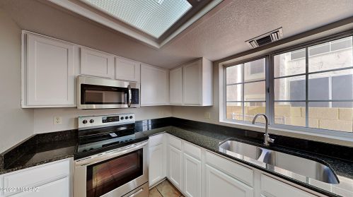 11520 Eagle Peak Dr, Tucson, AZ 85737-9254